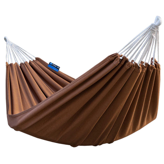 "Luxe 2-persoons hangmat in caramelkleur, voor ultieme ontspanning."