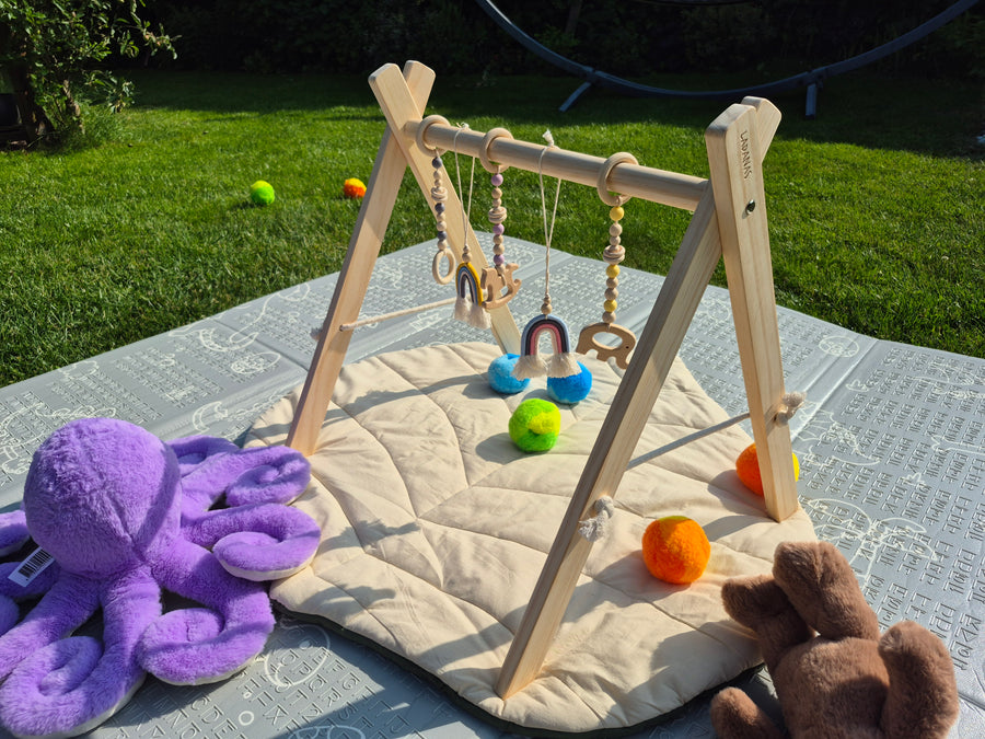 Babygym Hout & dubbelzijdige Speelmat – Incl. 5 speeltjes