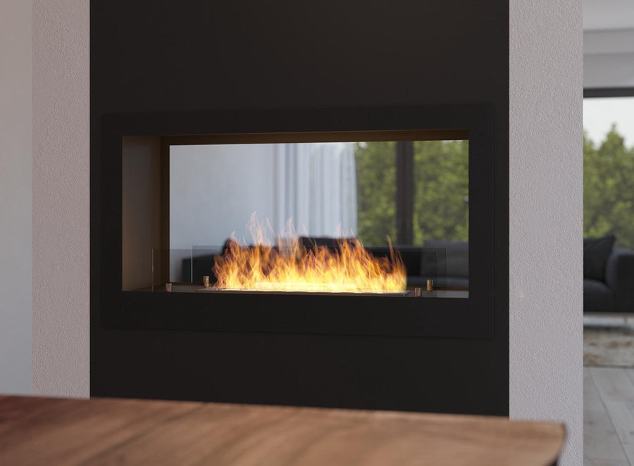 "Sfeerhaard bio-ethanol Infire 2 Side 900 elegant ingebouwd in een scheidingwand. Met mooie vlammen voor een warme sfeer"